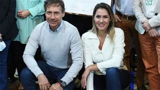 El senador nacional Luis Naidenoff y su actual pareja, su par Carolina Losada.