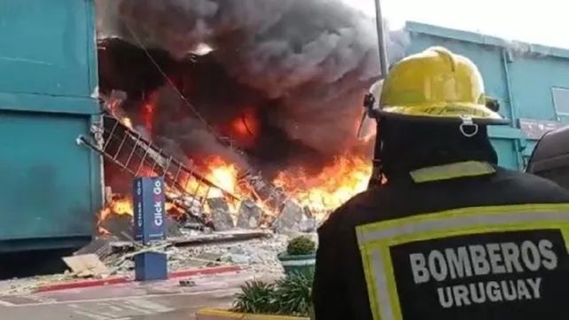 Incendio y derrumbe en un tradicional shopping de Punta del Este
