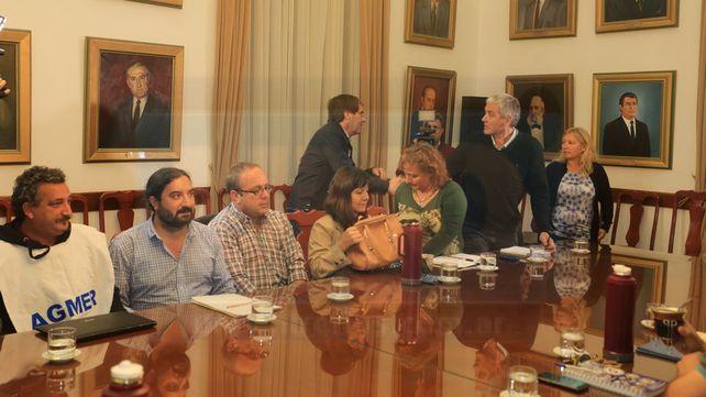 No hubo oferta a los docentes pero dejan en suspenso descuentos
