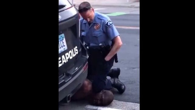 El video del incidente en Minneapolis fue publicado en redes sociales la madrugada del martes.
