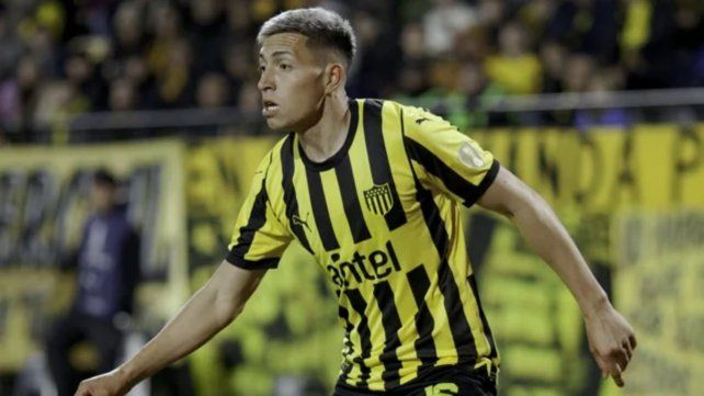 El talentoso mediocampista llega a Racing tras su paso por Peñarol.