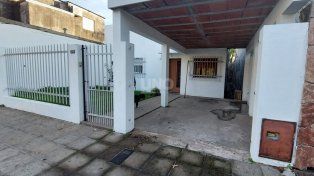 La vivienda a la cual le robaron el portó de reja se encuentra sobre calle Mariano Comas casi Saavedra.