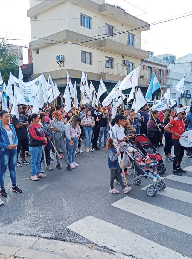 Con la consigna El hambre no espera