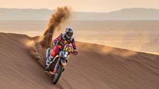 El primer lugar del podio le significó al argentino del equipo Red Bull una mejora en la clasificación general de la categoría en al que mudó del 11º al 6º lugar.