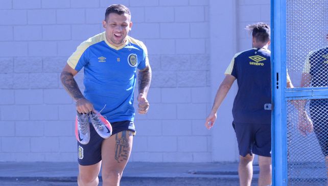 Emiliano Vecchio está realizando trabajos de reacondicionamiento físico. (La Capital / Sebastián Suárez Meccia)