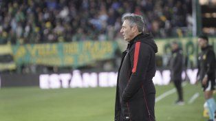 Kudelka tras la derrota de Newells: Será un campeonato bravo y dificultoso