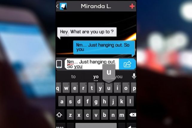Una aplicación publica los mensajes de chat mientras el usuario los escribe
