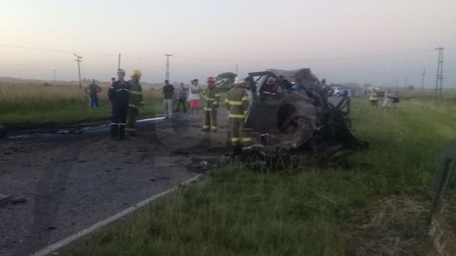 Murieron dos personas en un violento choque frontal en la ruta provincial N° 10