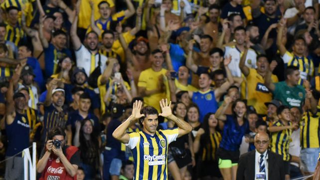 Malcorra festeja su gol