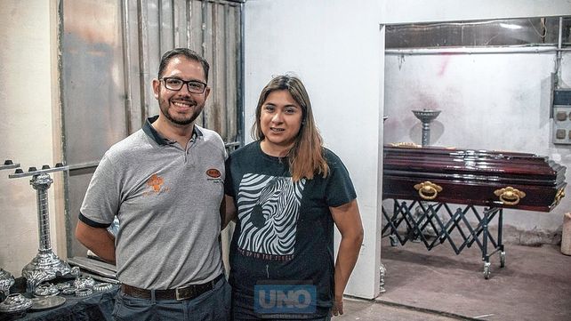 Bruno Longoni y su esposa Emilia Retamal dirigen la fábrica familiar.