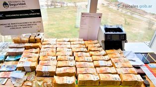 Parte del dinero decomisado durante la investigación federal por lavado de activos
