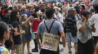 Trabajadores de la cultura volverán a la Plaza 25 de Mayo y pintarán sus veredas