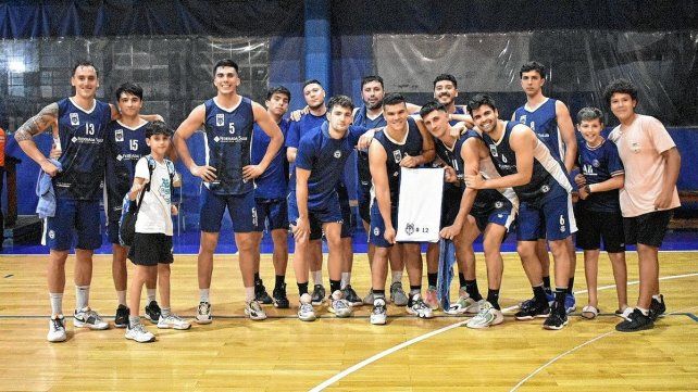 Gimnasia superó a Rivadavia A y continúa en camino para meterse en las semifinales del Torneo Oficial.