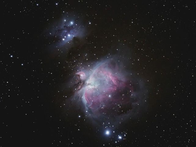 Fotógrafo revelación 2015    GANADOR DEL PREMIO SIR PATRICK AL MEJOR FOTÓGRAFO REVELACIÓN David Tolliday (Reino Unido) y su “Orion DT” ha sido el fotógrafo revelación de este 2015. En palabras del astrofotógrafo: “Esta imagen de la Nebulosa de Orión y la Nebulosa del Corredor fue tomada en mi primera noche de astrofotografía en un lugar oscuro de Elan Valley