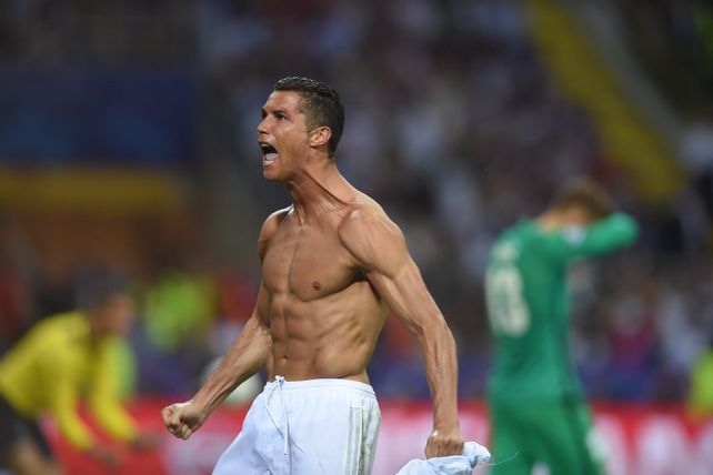 El festejo de Cristiano Ronaldo tras convertir el último penal de la serie.