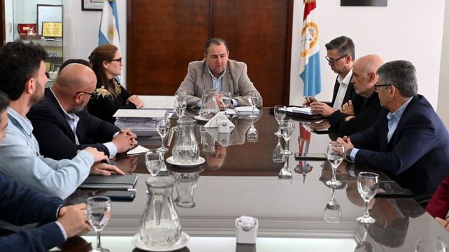 El rojo de la Caja de Jubilaciones Municipal es de 1.702 millones de pesos: proponen ajustar aportes y analizar la edad jubilatoria El rojo de la Caja de Jubilaciones Municipal es de 1.702 millones de pesos: proponen ajustar aportes y analizar la edad jubilatoria