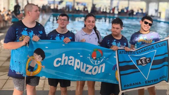La escuela de natación adaptada de Echagüe compitió en Córdoba.
