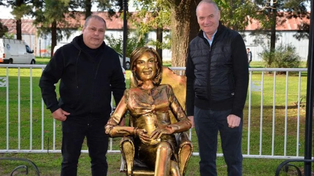 El escultor de la estatua de Mirtha Legrand hizo un descargo en redes y se defendió de las críticas.&nbsp;