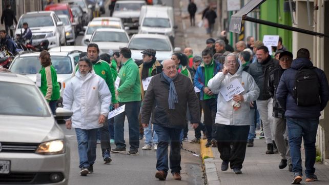 Este martes impidieron el ingreso a 28 trabajadores del Supermercado Vea e indicaron a UNO que fueron despedidos