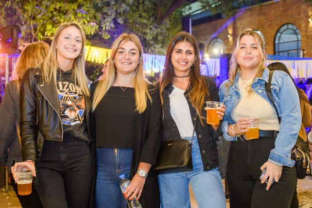  Julia Gasparri, Agustina Faiola, Malena Garo y Noelia Flematti.