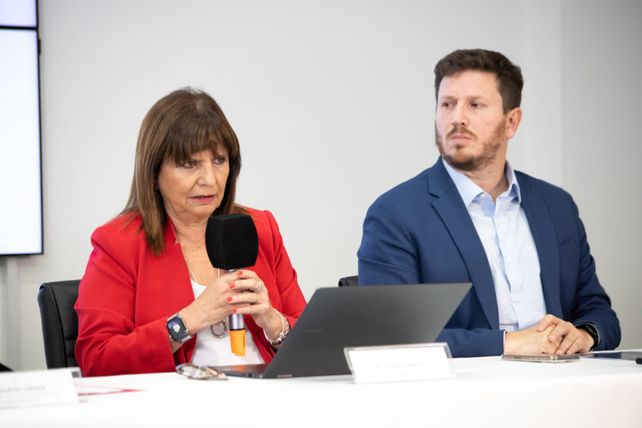 Hidrovía. La ministra de Seguridad de la Nación, Patricia Bullrich, y el subsecretario de Intervención Federal, Federico Angelini