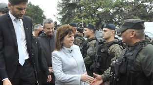 Fuerte aval. La ministra Bullrich enfatizó en su discurso una protección a los policías.