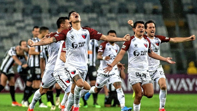 Colón disputó dos semifinales en su historia. La última le ganó a Atlético Mineiro en la definición desde los 12 pasos.