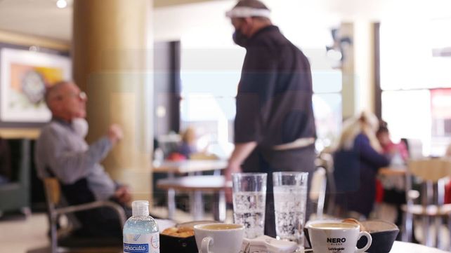 Gastronómicos esperanzados con la posible extensión horaria