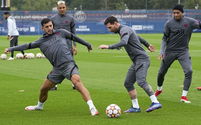 Leandro Paredes y Leo Messi en una práctica de la selección. Pese a aquella pelea