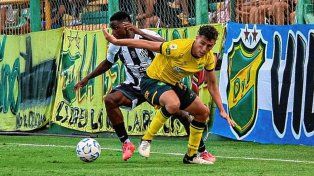 Defensa ganó de local.