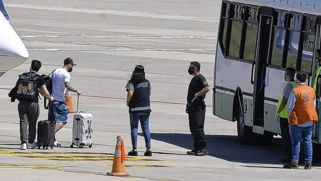 Lionel Messi recibió el permiso de Barcelona para quedarse unos días más en Rosario.&nbsp;