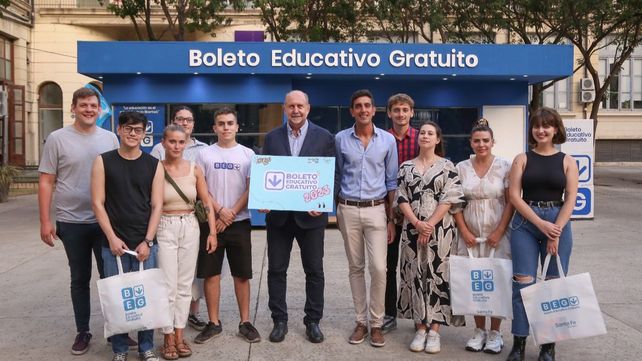Perotti hizo el lanzamiento de esta política que beneficia a la comunidad educativa.