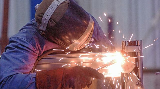 Bajó la desocupación en Paraná, pero unas 30.000 familias aún sufren la falta de empleo