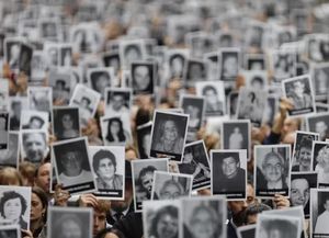Con Milei presente, la AMIA volvió a exigir avances en la causa por el atentado: Está adormecida o cajoneada