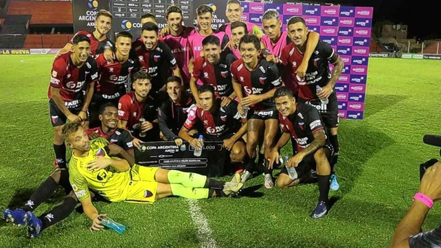 Colón acumula un invicto de siete partidos por Copa Argentina