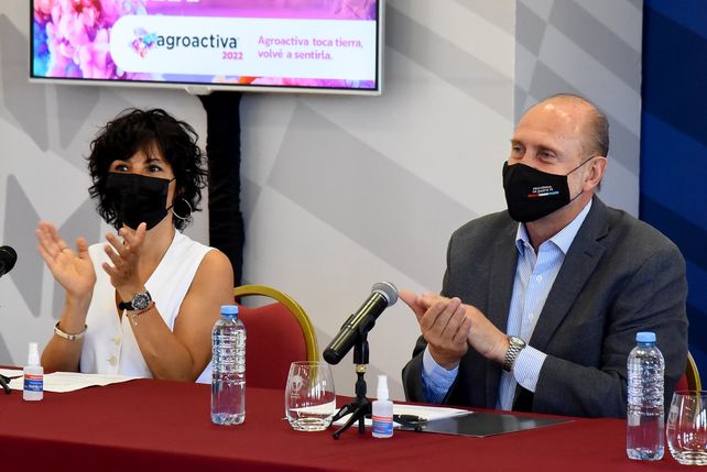 Presentación. Rosana Nardi y el gobernador Omar Perotti.