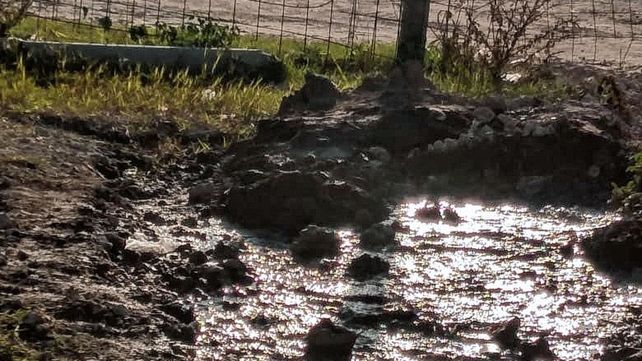 Paraná: en barrio Vicoer 46 Viviendas reclaman la reparación de caños de agua