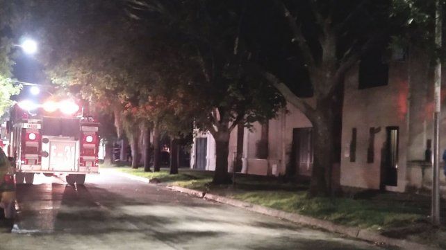 Dos personas murieron por el incendio de una casa en Crespo