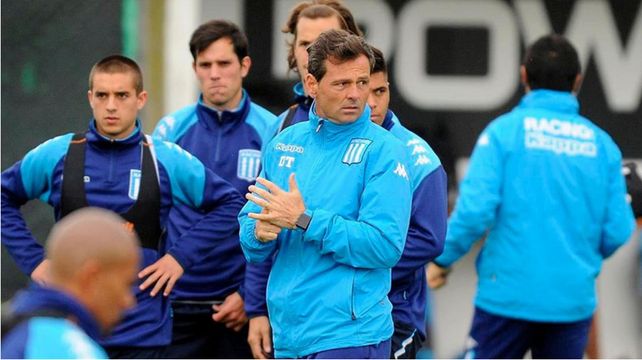 Racing pretende levantar cabeza