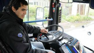 Un colectivero devolvió 348.000 pesos a una mujer