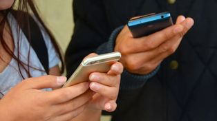 Los usuarios argentinos no deberán pagar roaming internacional y podrán usar internet en el celular como si estuvieran en el país.