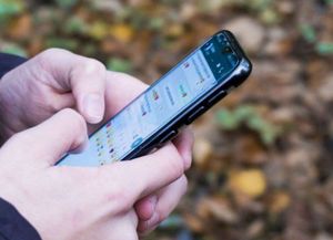 Alertan por extraños mensajes de  WhatsApp que bloquean la aplicación