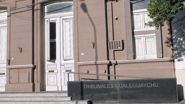 Caso burundanga: la madre del joven amplió la denuncia y apuntó contra la policía.