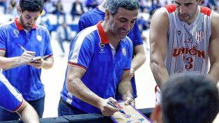 Unión cierra su extenuante marzo ante el ascendente Regatas Corrientes