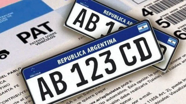 Se regularizó la entrega de chapas patentes y solo resta que los usuarios se acerquen a recogerlas.