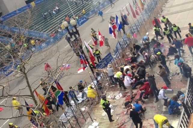 Son tres los muertos en Boston y confirman una tercera explosión