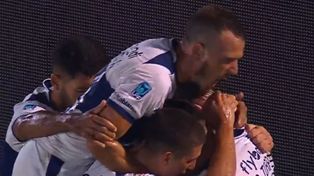 El festejo del 1 a 0 de Gimnasia en Mendoza, obra de Marcelo Torres. Ahora recibirá a Central en La Plata.