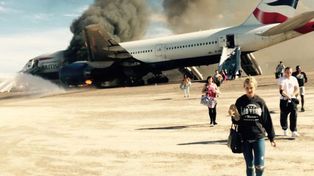 Un avión de pasajeros se incendió cuando estaba por despegar