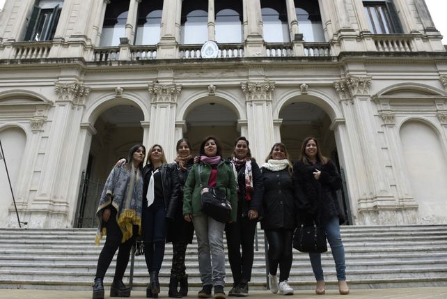 En los tribunales federales. El grupo de madres que presentó el amparo judicial.