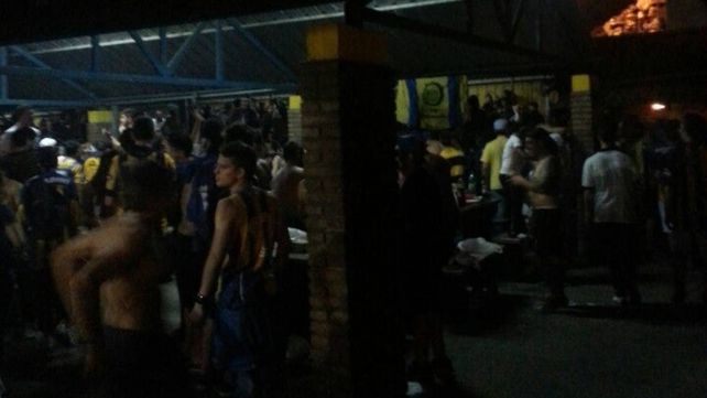 Los hinchas canallas en el Caribe, una postal repetida de miércoles por la noche